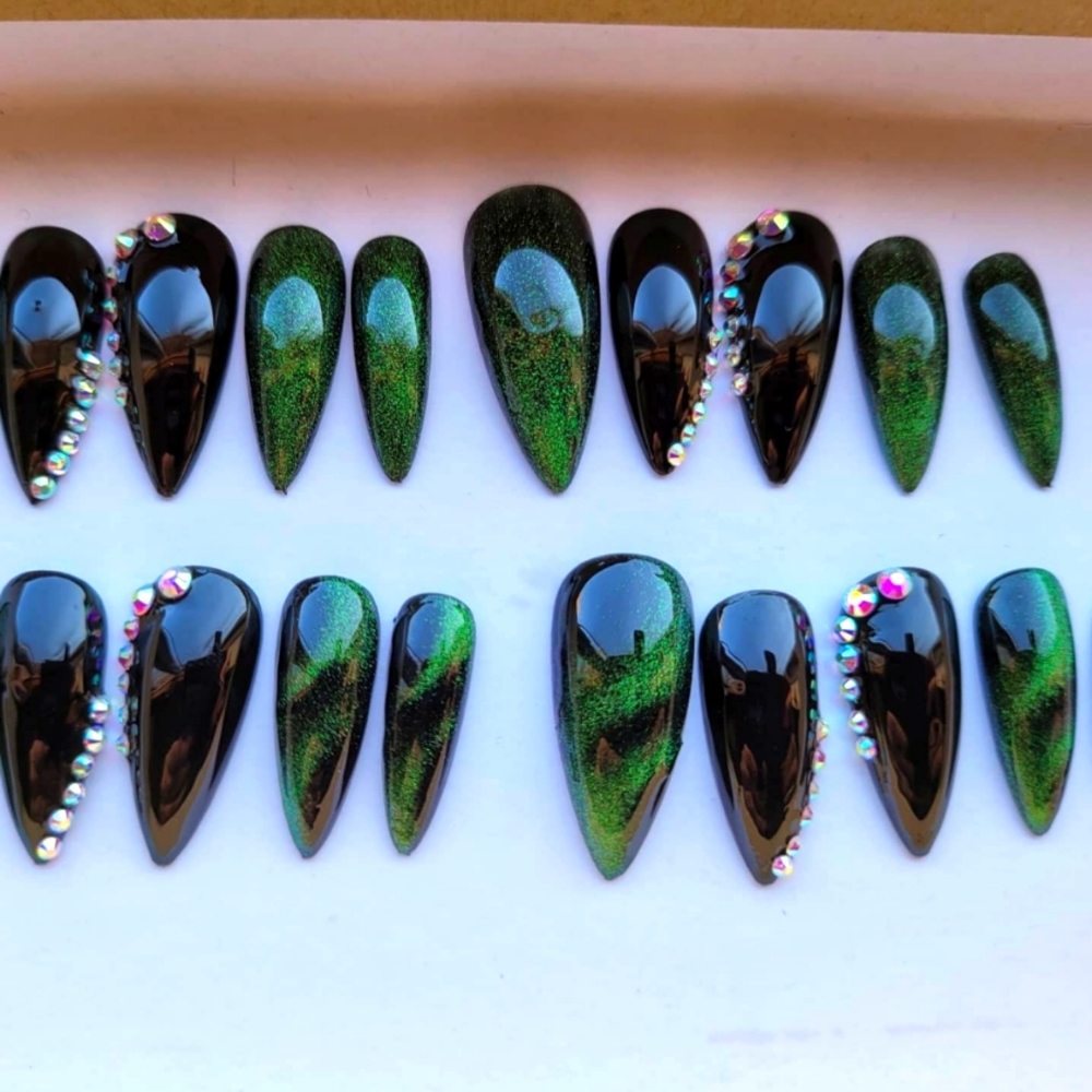 Press on nails
